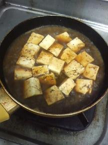 20130607-会社で料理-麻婆豆腐と３日目の煮玉子-05-煮上がったら.jpeg