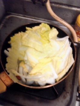 20160201-会社で料理-復活第一弾はチキンソテー-04-白菜と椎茸.jpeg